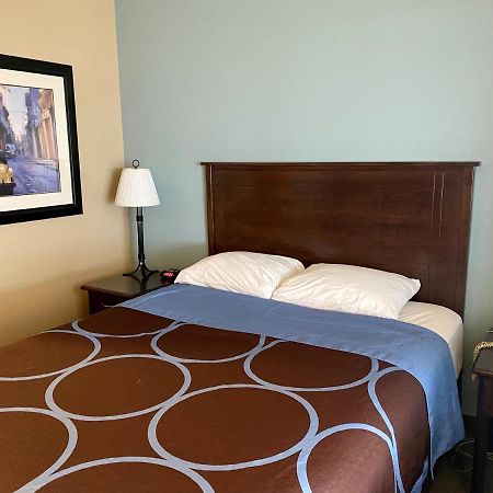 Super 8 By Wyndham Edmonton South Hotel Buitenkant foto
