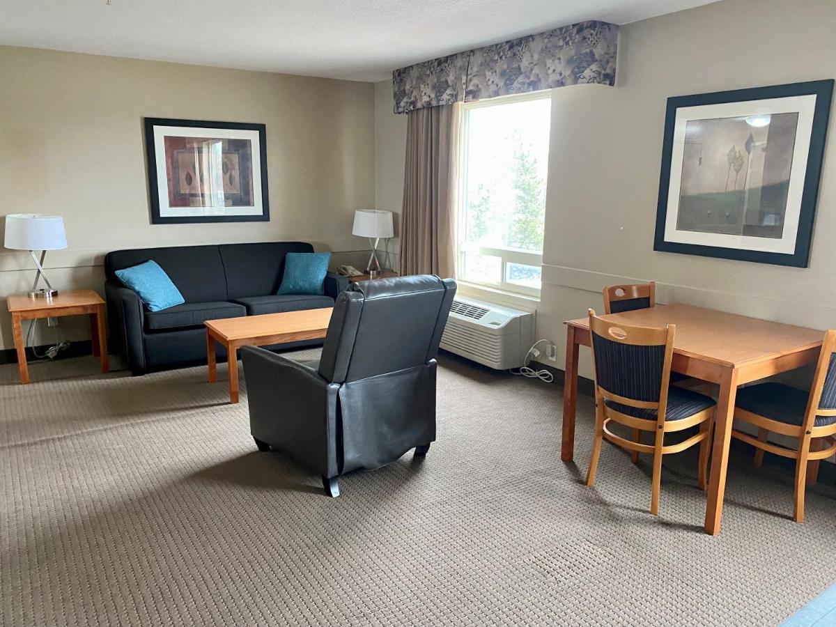 Super 8 By Wyndham Edmonton South Hotel Buitenkant foto