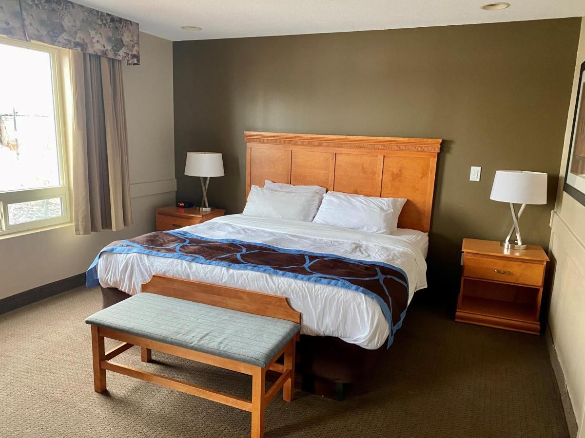 Super 8 By Wyndham Edmonton South Hotel Buitenkant foto