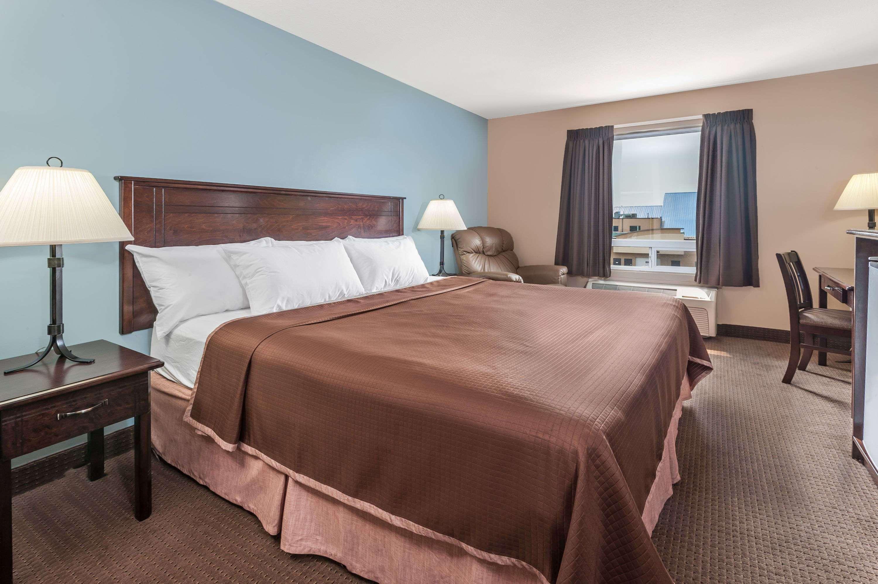 Super 8 By Wyndham Edmonton South Hotel Buitenkant foto