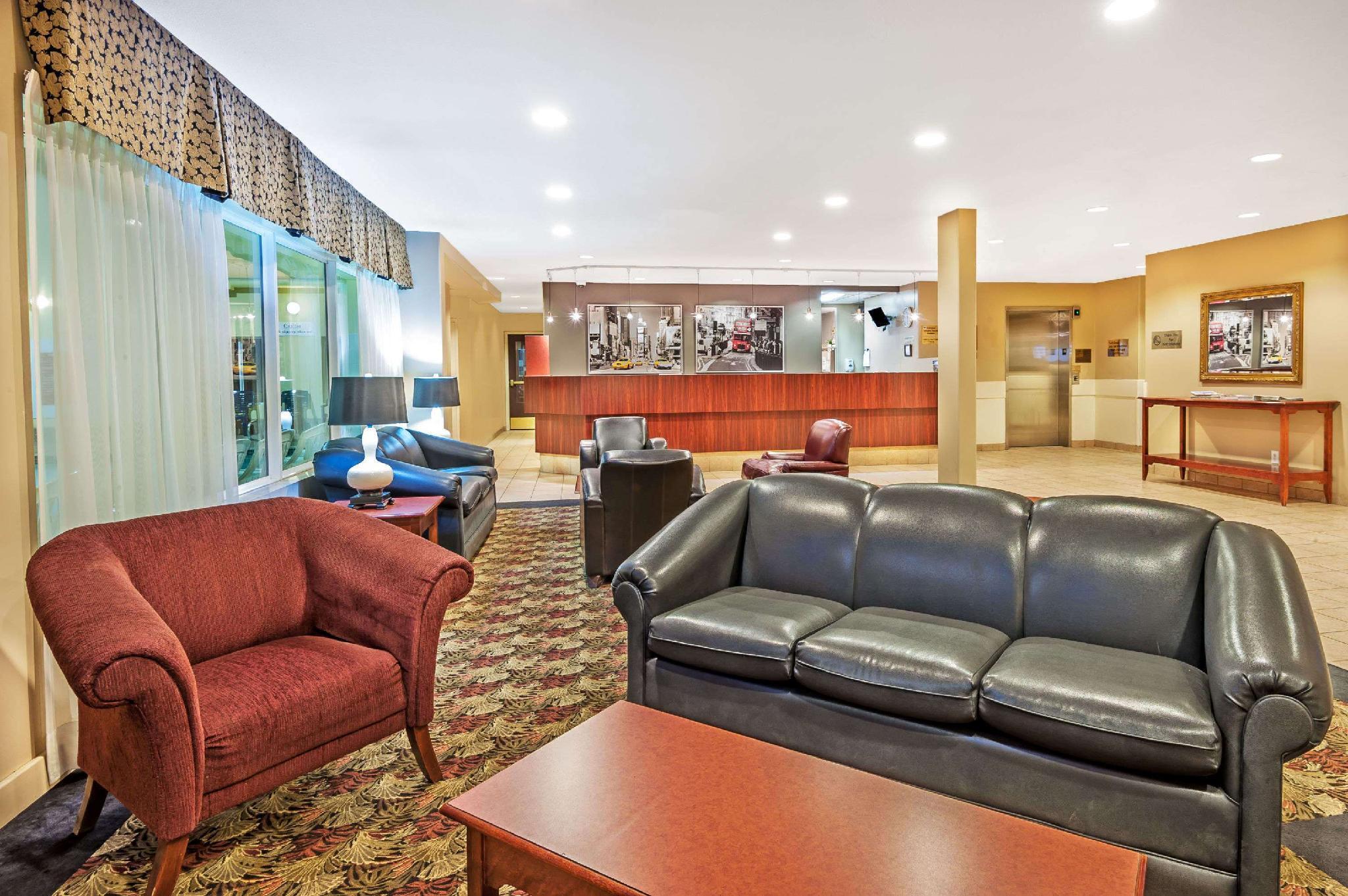 Super 8 By Wyndham Edmonton South Hotel Buitenkant foto