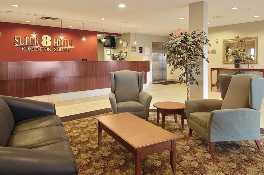 Super 8 By Wyndham Edmonton South Hotel Buitenkant foto